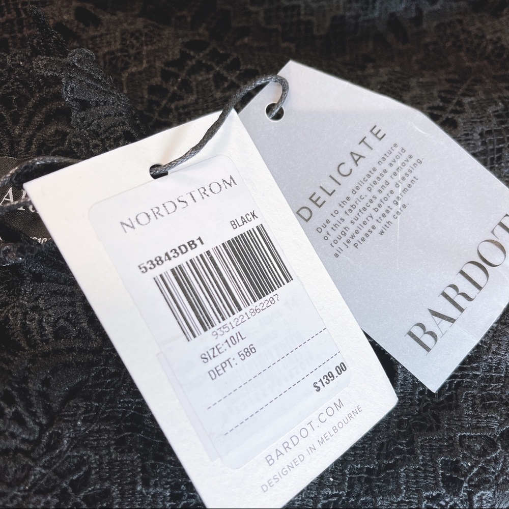 Bardot Imogen Lace Cocktail dress - Picture 5 of 5